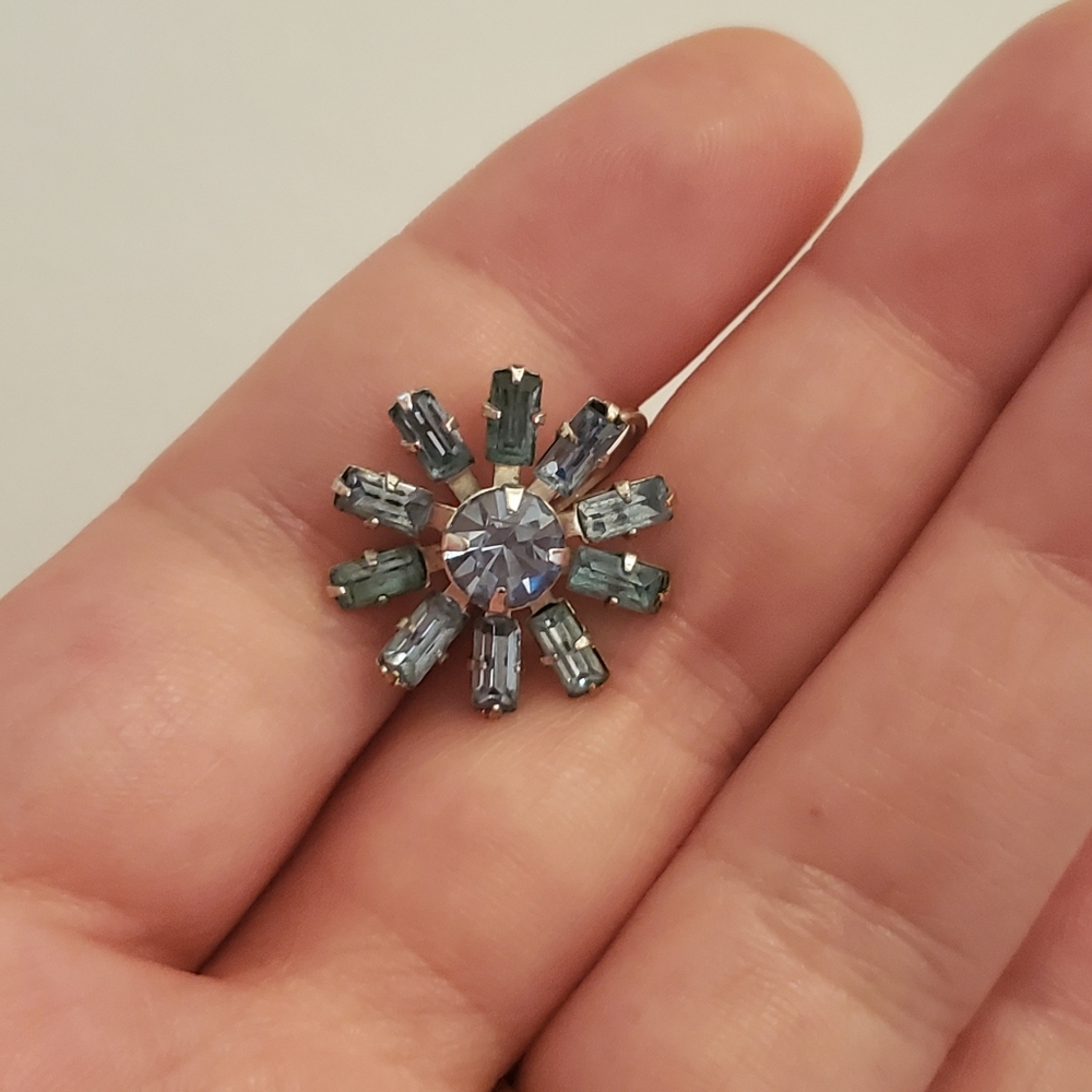 Continental Rhinestone earrings. - Picture 4 of 5